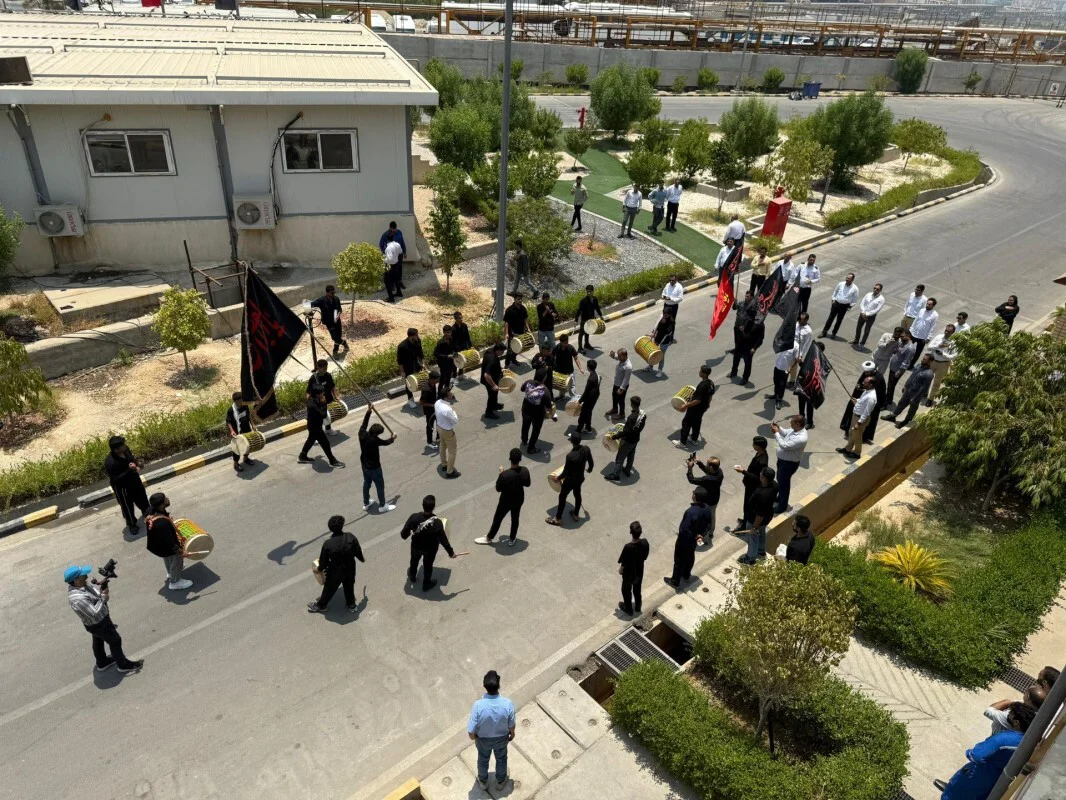 برگزاری مراسم سوگواری ایام محرم و گرامیداشت شهدای کشور در شرکت توسعه پلیمر پادجم