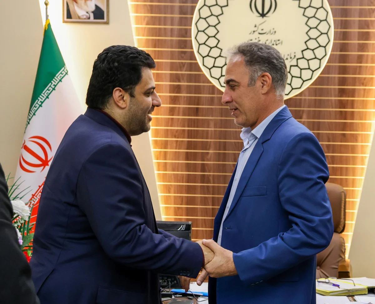 دیدار سرپرست پتروشیمی امیرکبیر با فرماندار شهرستان ماهشهر: حفظ کرامت نیروی انسانی از اولویت‌هاست / تبدیل وضعیت ایثارگران مورد توجه است و باید انجام شود