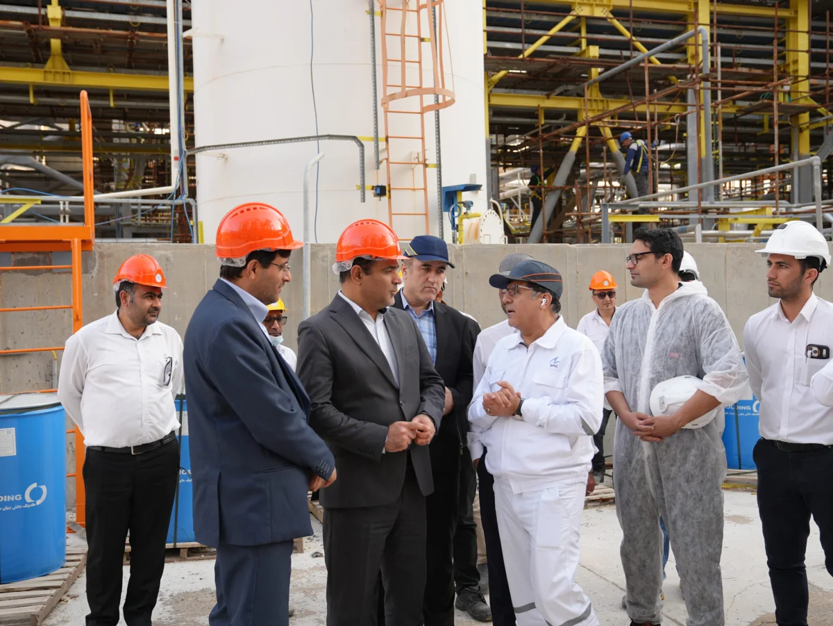 بازدید فرماندار عسلویه از سایت ۲ پتروشیمی سبلان به مناسبت روز ملی صنعت پتروشیمی