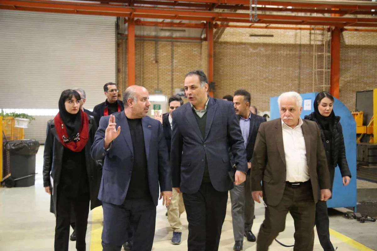 مدیرعامل پتروشیمی دهدشت پس از بازدید از مپنا اعلام کرد: اجرای پروژه نیروگاه طبق برنامه مصوب پیش می‌رود و تأمین زیرساخت انرژی با جدیت دنبال می‌شود