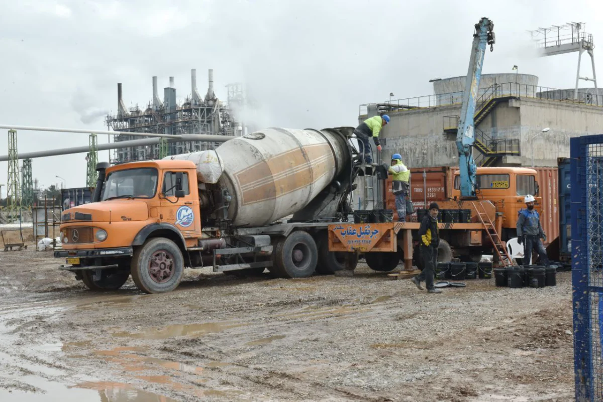 بتن‌ریزی پروژه کولینگ هیبریدی در پتروشیمی تبریز 